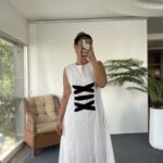 POPLİN ÖN SİYAH GARNİLİ ASTARLI MİDİ ELBİSE - BEYAZ