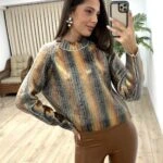 RENKLİ PARLAK BASKI REGLAN KOL KAZAK - EKRU