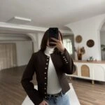 SIFIR YAKA DÜĞME AKSESUAR ASTARLI CROP CEKET - KAHVE