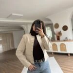 SIFIR YAKA DÜĞME AKSESUAR ASTARLI CROP CEKET - KREM