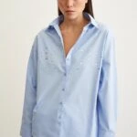 TAŞ BASKI DETAY PAMUK GÖMLEK - MAVİ