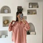 TEK CEP ÇİZGİLİ OVERSİZE V YAKA PAMUK GÖMLEK - GÜL KURUSU