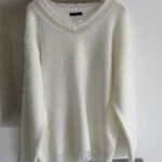 V YAKA BONCUK İŞLEME DANTEL DETAY KAZAK - EKRU