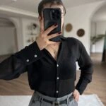 V YAKA DOKULU ŞİFON GÖMLEK - SİYAH