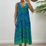 V YAKA RENKLİ PALMİYE DESEN PAMUK ELBİSE - YEŞİL