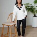 V YAKA ŞERİT DETAY YAN YIRTMAÇLI VİSKON TRİKO - EKRU