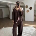 V YAKA TEK DÜĞME TRUVAKAR KOL BLUZ PANTOLON PAMUK TAKIM - KAHVE