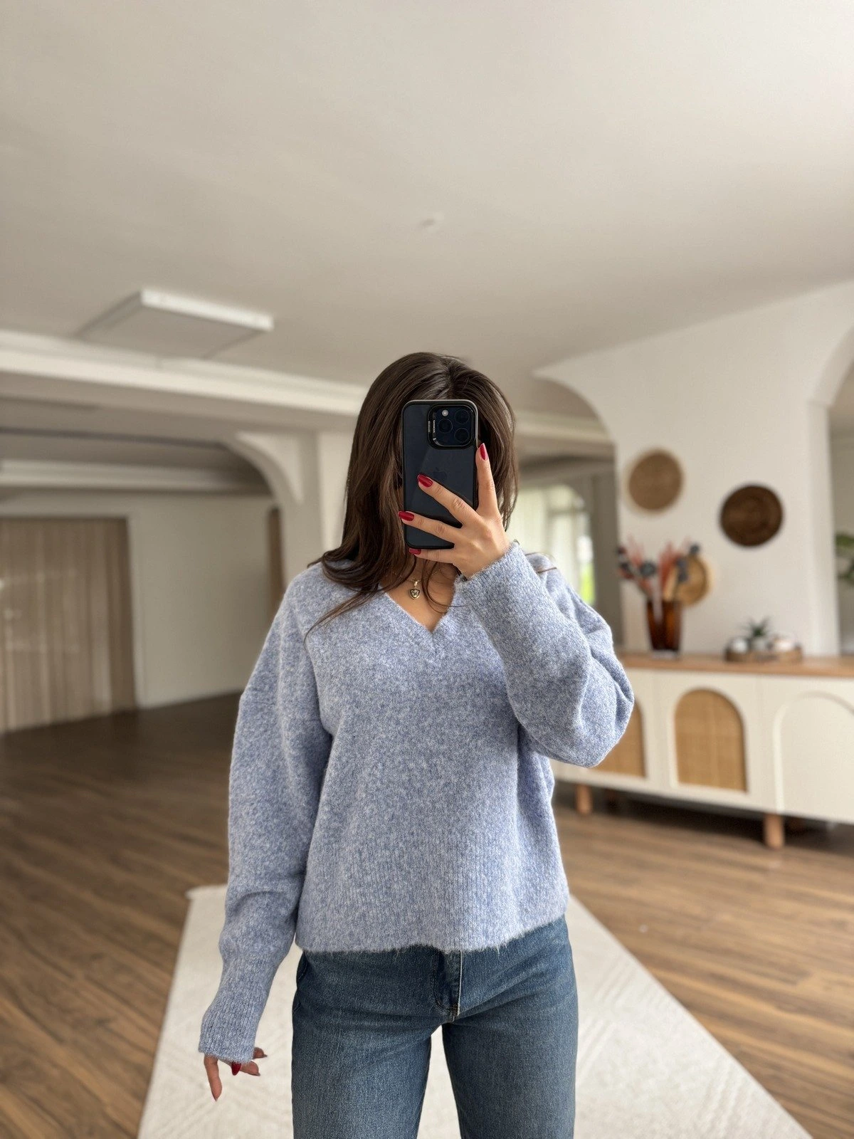 V YAKA YUMUŞAK DOKU YÜN KARIŞIMLI DÜŞÜK OMUZ KAZAK - İNDİGO MELANJ - Görsel 1