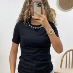 YAKA ÇİÇEK TAŞLI BİSİKLET YAKA TİŞÖRT - SİYAH