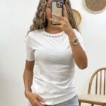 YAKA ÇİÇEK TAŞLI BİSİKLET YAKA TİŞÖRT - EKRU