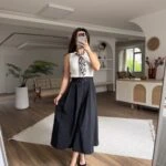 YAKA FLAR DETAY ÖN KEMER SIFIR KOL MİDİ ELBİSE - SİYAH