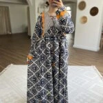 YAKA İP ŞERİT ROBADAN PİLE DESENLİ UZUN PAMUK ELBİSE - LACİVERT