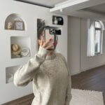 YAKA SIRA TAŞ ÇAKIM İNCİ SERPME KAZAK - AÇIK BEJ