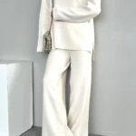 YAN YIRTMAÇ DİK YAKA TRİKO PANTOLON TAKIM - KREM