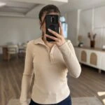 YARI PATLI DİK YAKA VİSKON FİTİLLİ BLUZ - BEJ