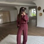 YARI PATLI PİKE DOKUMA BLUZ PANTOLON VİSKON TAKIM - BORDO