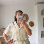 V YAKA BRODELİ CROP GÖMLEK - KREM