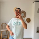 SENDY CHOİSE PUL YAZI NAKIŞ BİSİKLET YAKA PAMUK TİŞÖRT - MAVİ